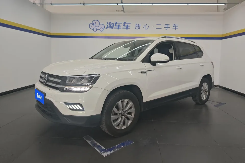 Volkswagen Tharu tuyue 2021 280TSI 2WD Fashion Edition 2022 — photo 1, buy with delivery to Moscow