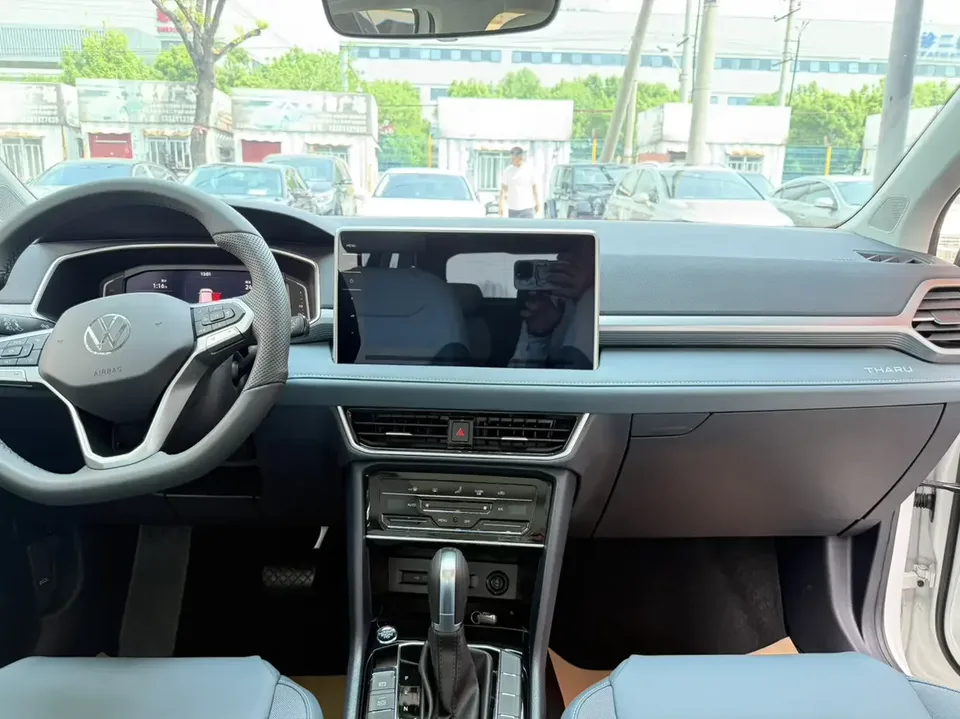 Volkswagen Tharu tuyue 2024 300TSI 2WD Full Moon Edition 2025 — thumbnail 3