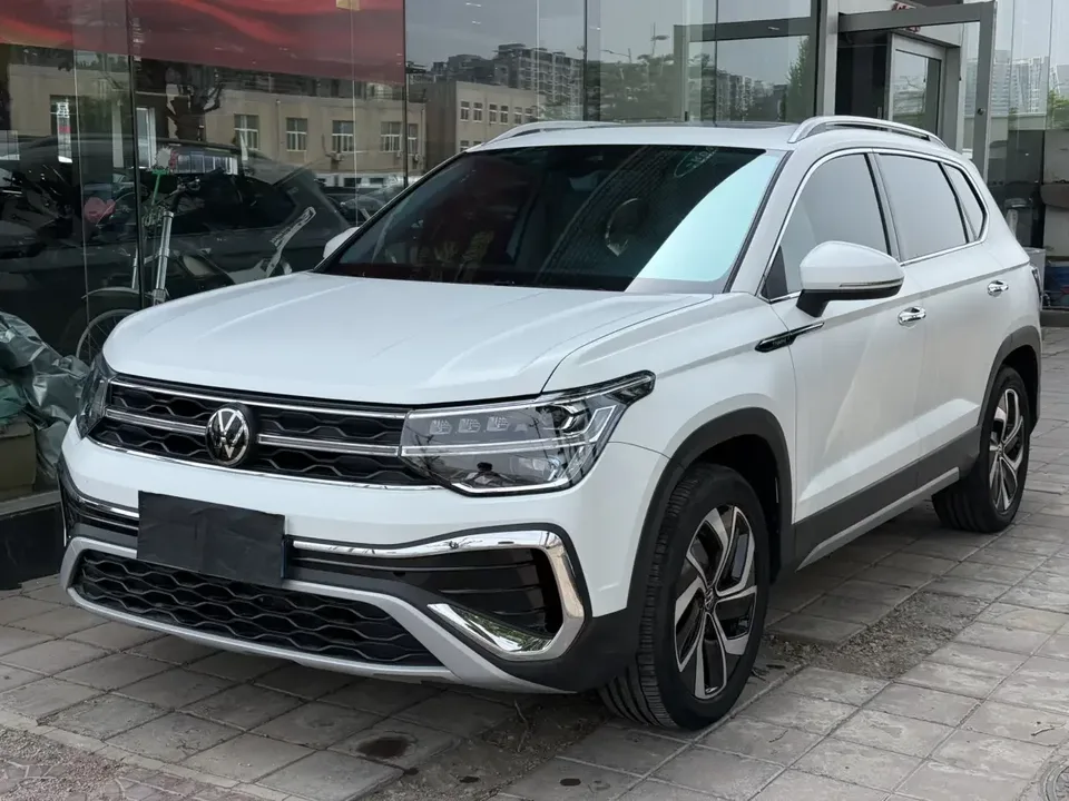 Volkswagen Tharu tuyue 2024 300TSI 2WD Full Moon Edition 2025 — photo 1, buy with delivery to Moscow