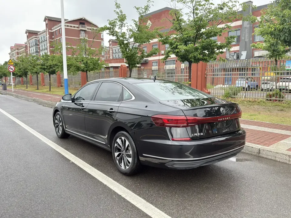 Volkswagen Passat Passat 2025 280TSI Business Edition 2025 — thumbnail 2