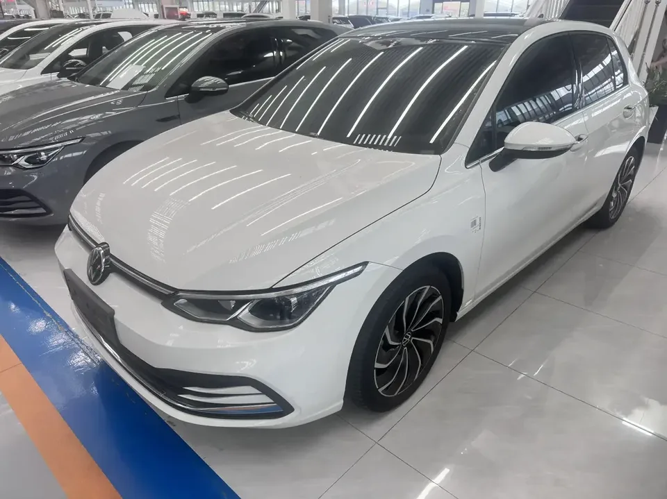Volkswagen Golf golf 2023 280TSI DSG Pro facelift 2024 — photo 1, buy with delivery to Moscow