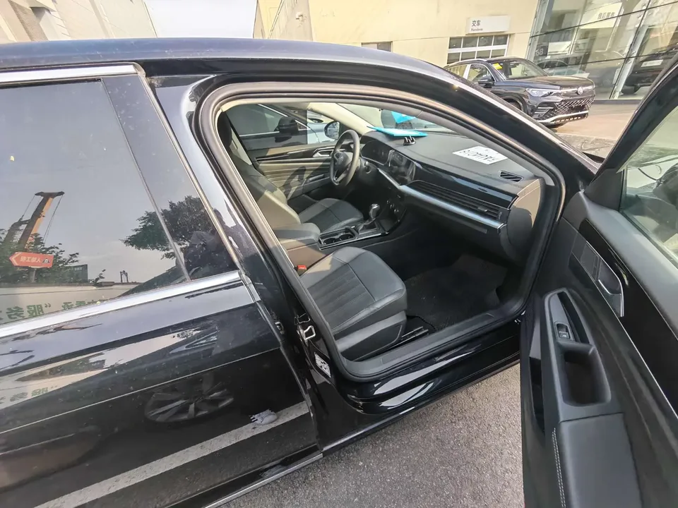 Volkswagen Passat Passat 2024 280TSI Business Edition 2025 — thumbnail 2