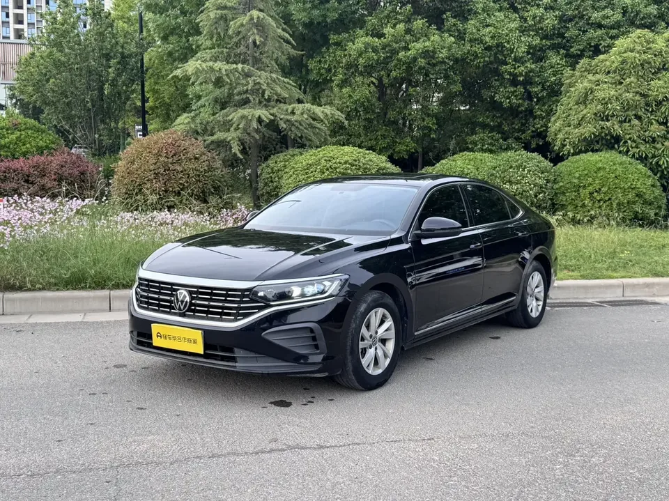Volkswagen Passat Passat 2022 280TSI Business Edition 2022 — photo 1, buy with delivery to Moscow