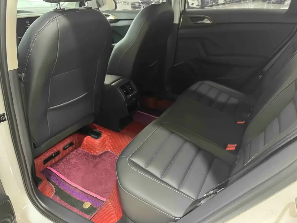Volkswagen Tharu tuyue 2021 280TSI 2WD Deluxe Edition 2022 — thumbnail 3