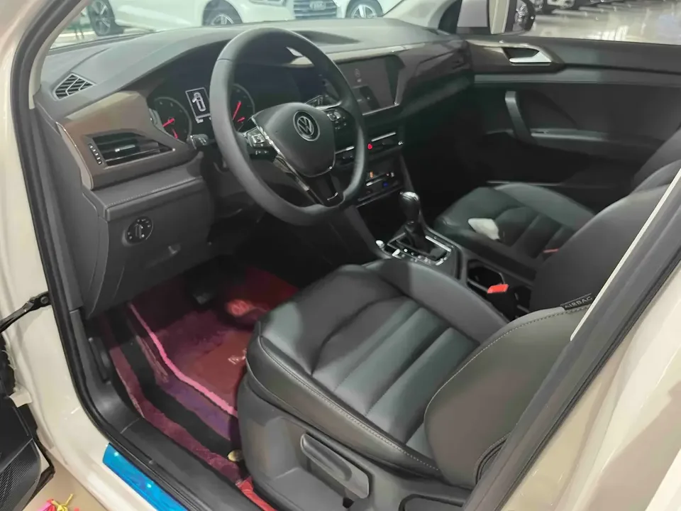 Volkswagen Tharu tuyue 2021 280TSI 2WD Deluxe Edition 2022 — thumbnail 5