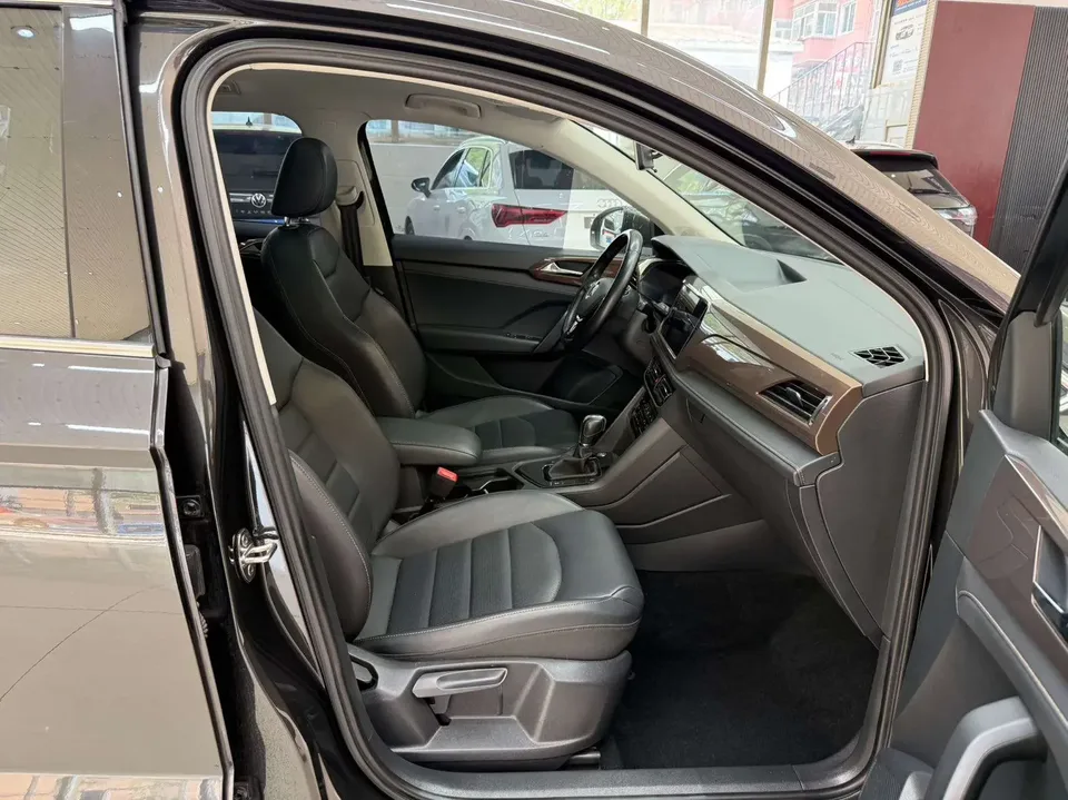 Volkswagen Tharu tuyue 2021 280TSI 2WD Luxury Edition PLUS 2022 — thumbnail 5