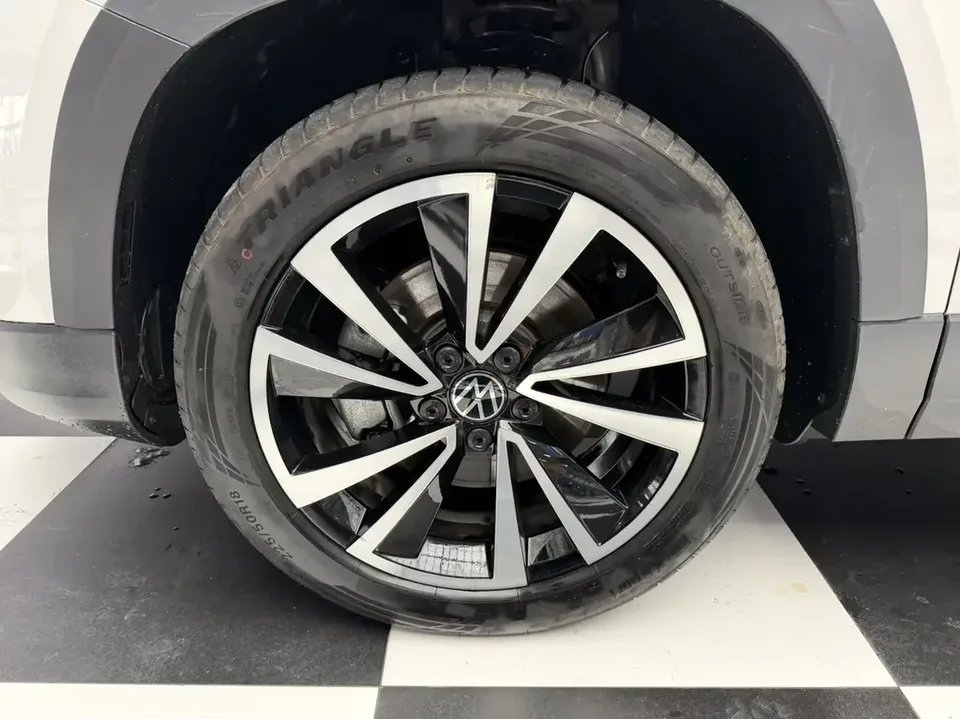 Volkswagen Tharu tuyue 2022 280TSI 2WD Deluxe Edition 2022 — thumbnail 3