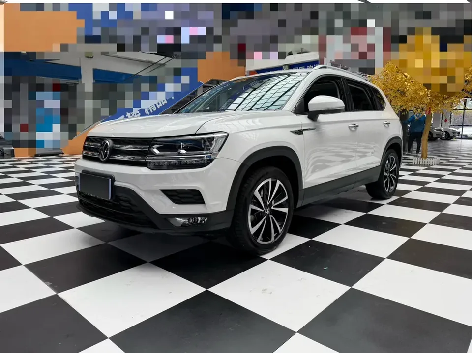 Volkswagen Tharu tuyue 2022 280TSI 2WD Deluxe Edition 2022 — photo 1, buy with delivery to Moscow