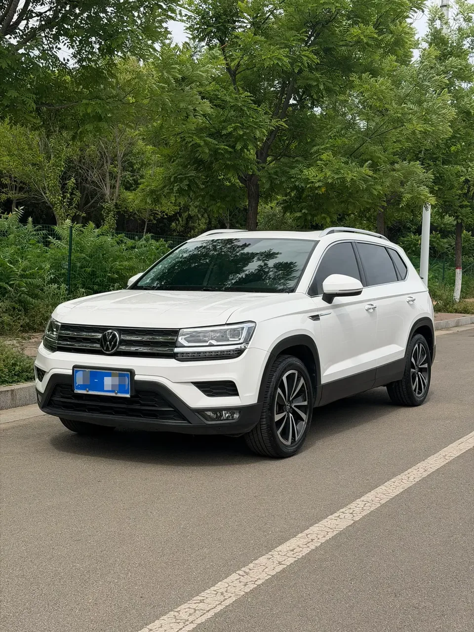 Volkswagen Tharu tuyue 2022 280TSI 2WD Deluxe Edition 2022 — thumbnail 3