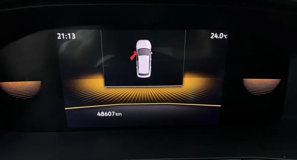 Volkswagen Tharu tuyue 2022 280TSI 2WD Deluxe Edition 2022 — thumbnail 5