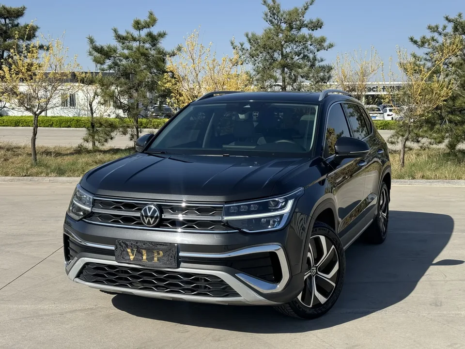 Volkswagen Tharu tuyue 2023 300TSI 2WD Full Moon Edition 2024 — photo 1, buy with delivery to Moscow