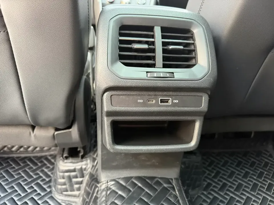Volkswagen Tharu tuyue 2021 280TSI 2WD Comfort Edition 2022 — thumbnail 4
