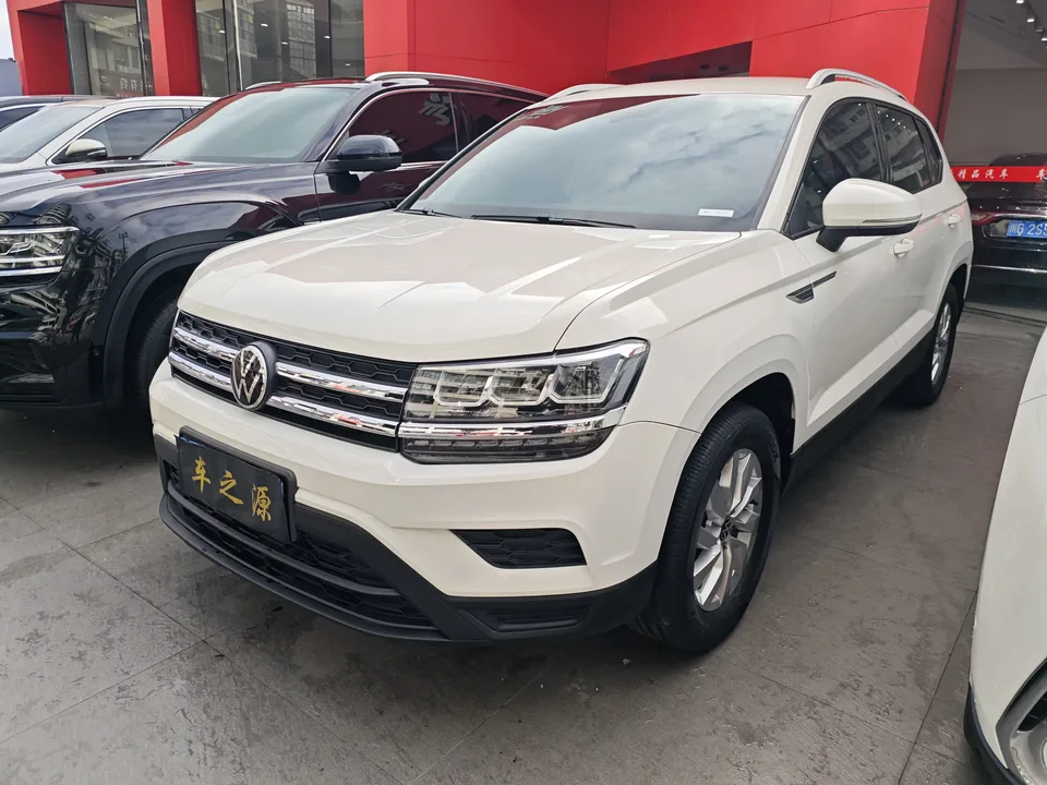 Volkswagen Tharu tuyue 2022 280TSI 2WD Comfort Edition 2022 — photo 1, buy with delivery to Moscow