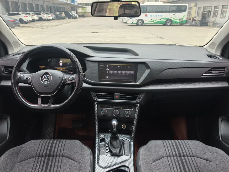 Volkswagen Tharu tuyue 2022 280TSI 2WD Fashion Edition 2023 — thumbnail 3