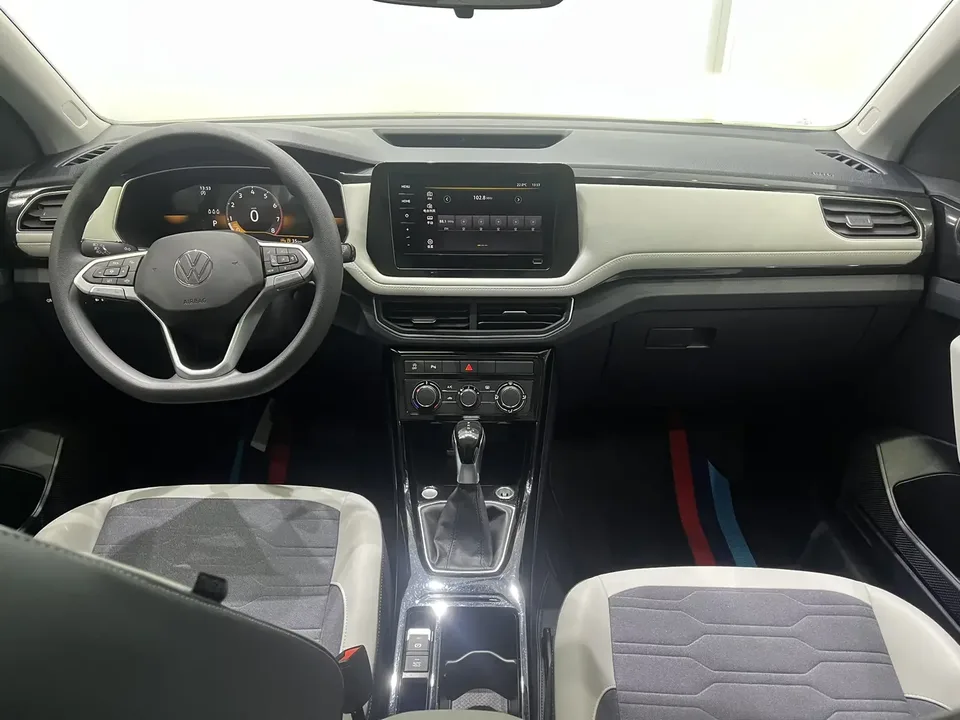 Volkswagen Tharu tuyue 2025 New 1.5L Sharp Edition 2024 — thumbnail 5