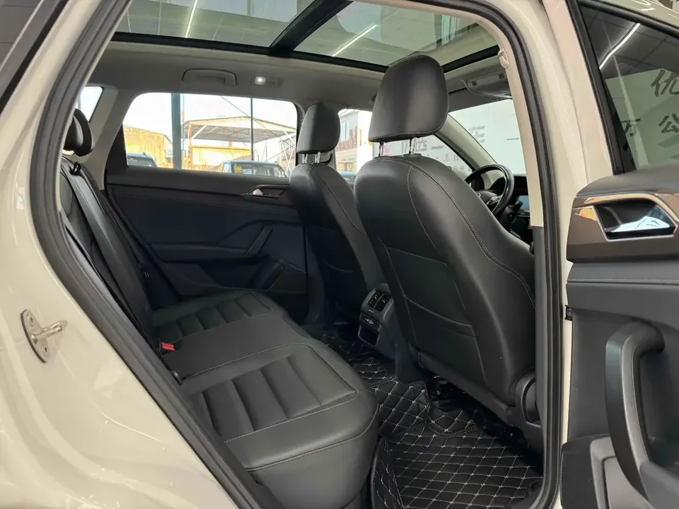 Volkswagen Tharu tuyue 2022 280TSI 2WD Comfort Edition 2022 — thumbnail 5
