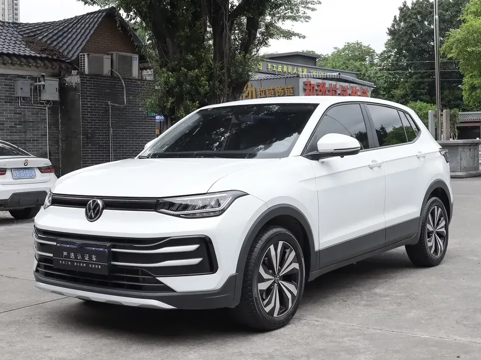 Volkswagen Tharu tuyue 2025 New 1.5L Ruijin Edition 2024 — photo 1, buy with delivery to Moscow