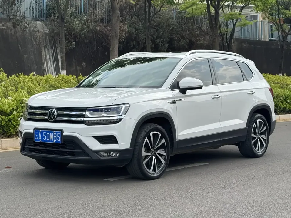 Volkswagen Tharu tuyue 2022 280TSI 2WD Deluxe Edition 2022 — photo 1, buy with delivery to Moscow