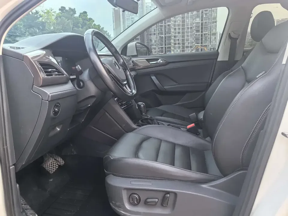 Volkswagen Tharu tuyue 2022 280TSI 2WD Deluxe Edition 2023 — thumbnail 5