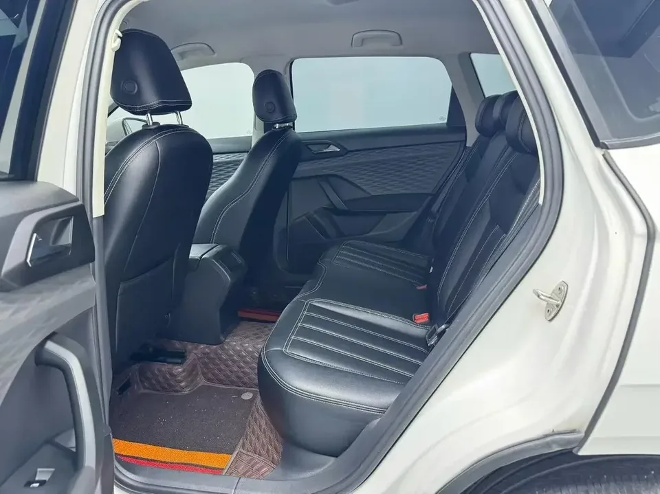 Volkswagen Tharu tuyue 2022 280TSI 2WD Fashion Edition 2023 — thumbnail 3