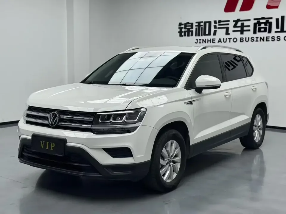 Volkswagen Tharu tuyue 2022 280TSI 2WD Fashion Edition 2023 — photo 1, buy with delivery to Moscow