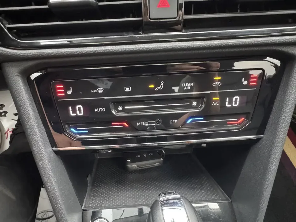 Volkswagen Tharu tuyue 2022 280TSI 2WD Deluxe Edition 2022 — thumbnail 3