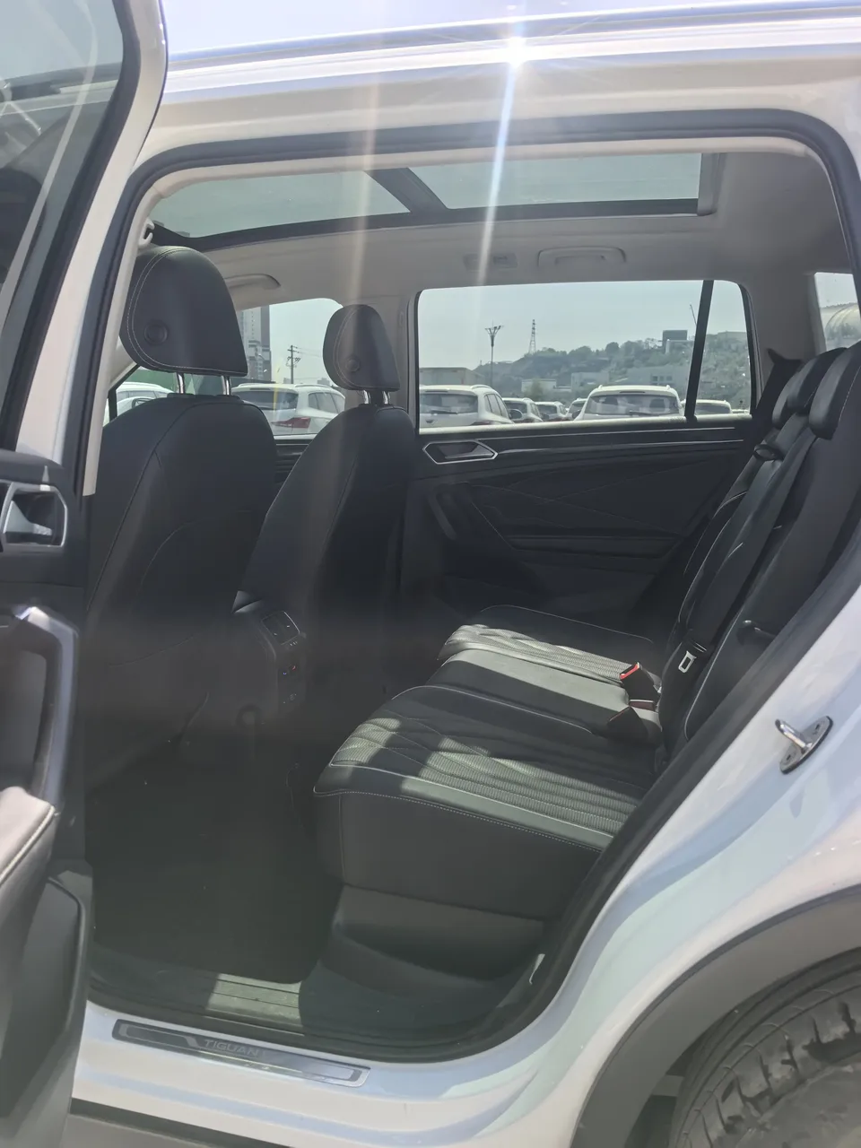 Volkswagen Tiguan L Tiguan L 2023 300TSI 2WD Smart Edition 2023 — thumbnail 3