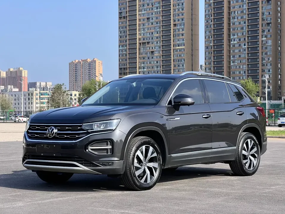 Volkswagen Tayron Tanyue 2022 280TSI 2WD Luxury Smart Edition 2022 — photo 1, buy with delivery to Moscow