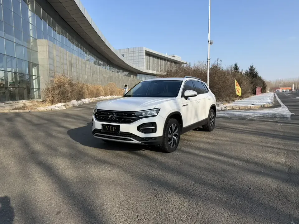 Volkswagen Tayron Tanyue 2022 280TSI 2WD Luxury Smart Edition 2022 — photo 1, buy with delivery to Moscow