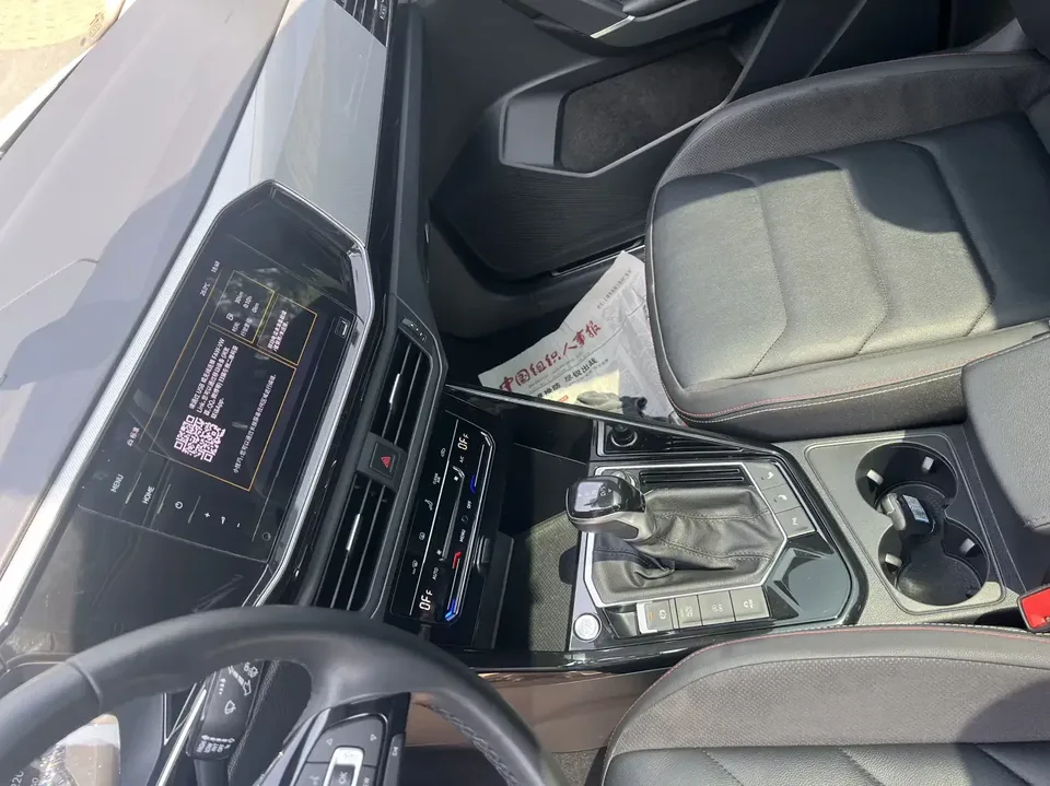 Volkswagen Tayron Tanyue 2022 280TSI 2WD Luxury Smart Edition 2022 — thumbnail 3