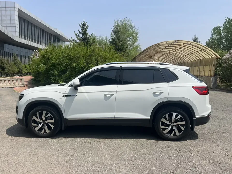 Volkswagen Tayron Tanyue 2022 280TSI 2WD Luxury Smart Edition 2022 — thumbnail 4