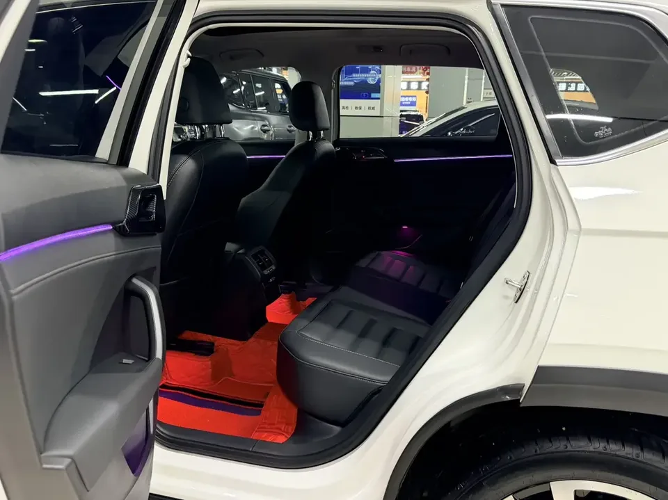 Volkswagen Tharu tuyue 2022 280TSI 2WD Deluxe Edition 2023 — thumbnail 4