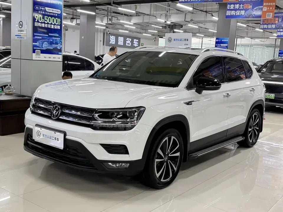Volkswagen Tharu tuyue 2022 280TSI 2WD Deluxe Edition 2023 — photo 1, buy with delivery to Moscow