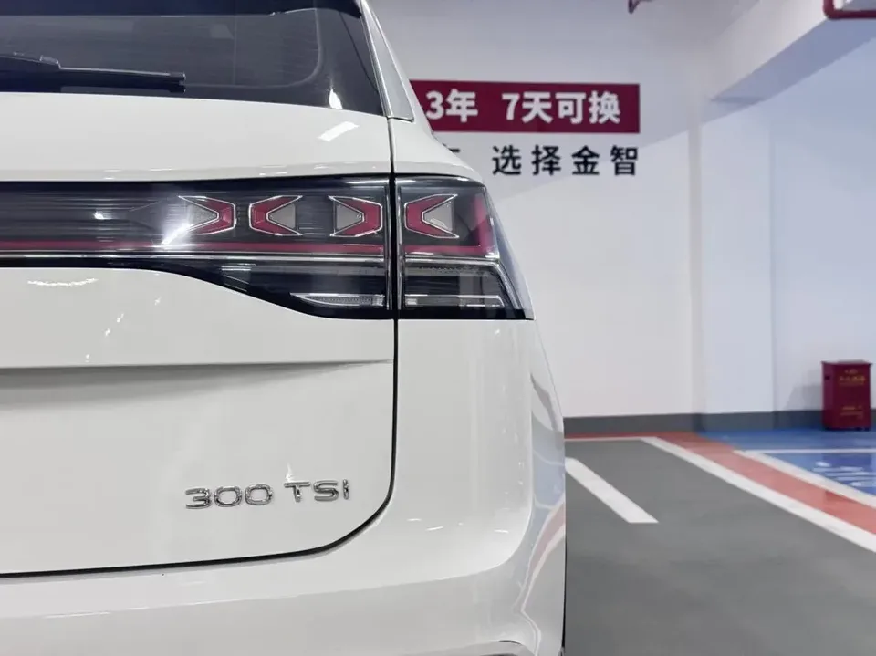 Volkswagen Tayron Tanyue 2023 300TSI 2WD Luxury Plus Advanced Edition 2023 — миниатюра 3
