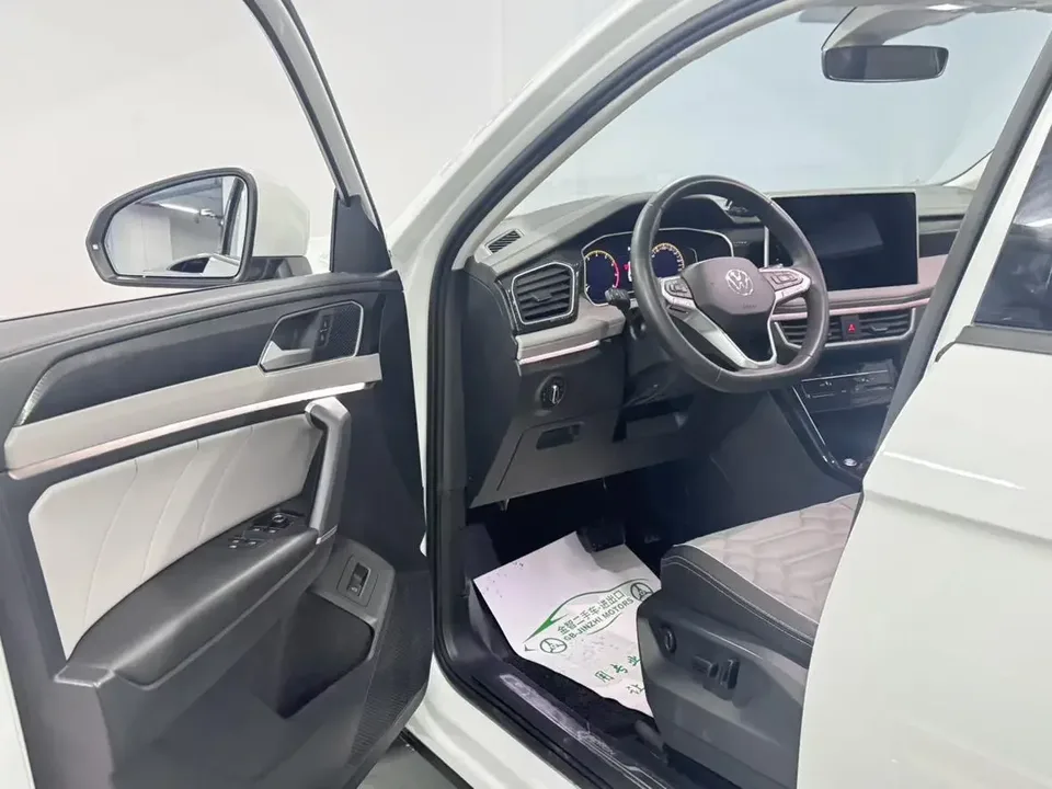 Volkswagen Tayron Tanyue 2023 300TSI 2WD Luxury Plus Advanced Edition 2023 — миниатюра 4