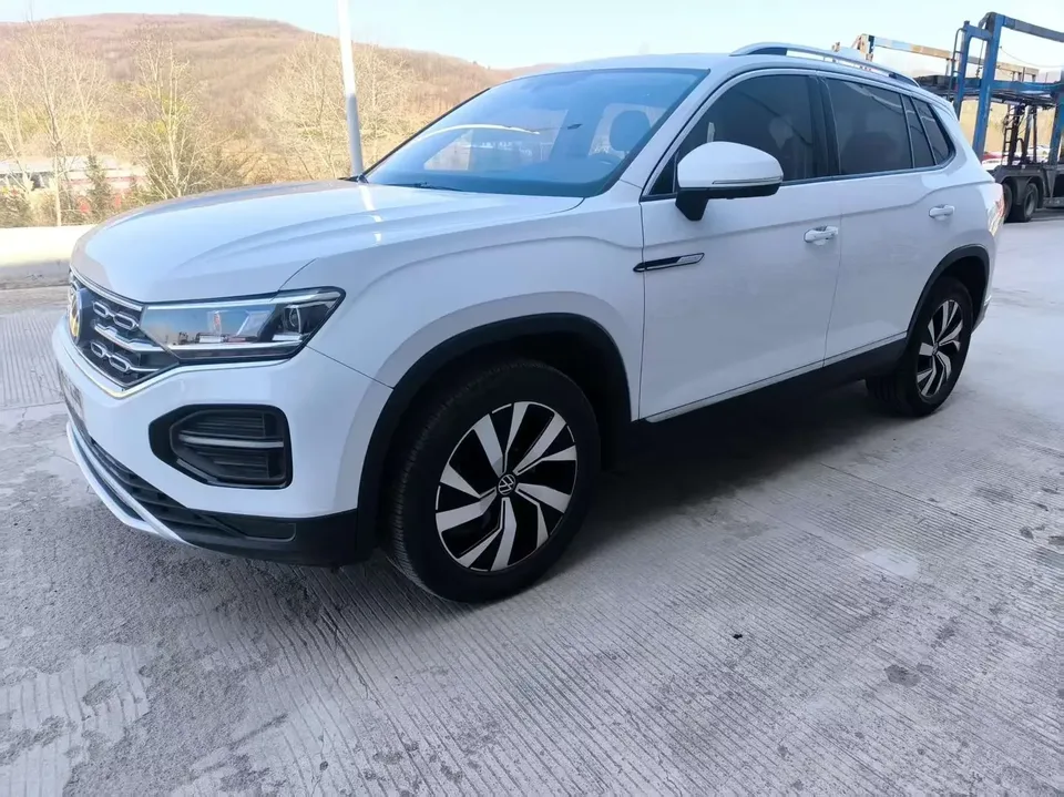 Volkswagen Tayron Tanyue 2022 280TSI 2WD Luxury Smart Edition 2022 — photo 1, buy with delivery to Moscow