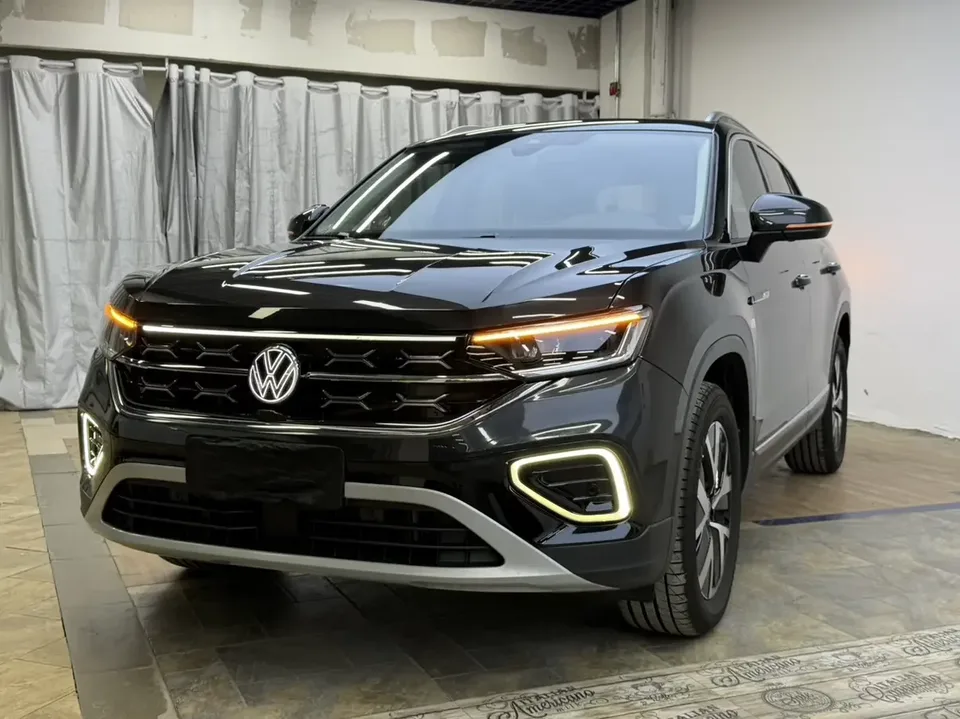 Volkswagen Tayron Tanyue 2023 280TSI 2WD Luxury Plus Advanced Edition 2023 — photo 1, buy with delivery to Moscow