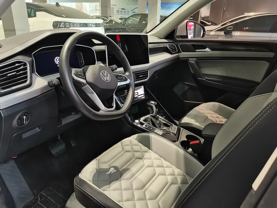 Volkswagen Tayron Tanyue 2023 300TSI 2WD Luxury Plus Advanced Edition 2023 — миниатюра 2