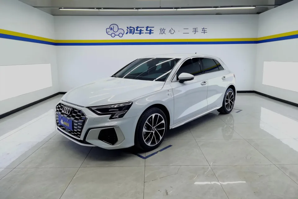Audi A3 Audi A3 2024 Sportback 35 TFSI: A progressive sports model 2024 — photo 1, buy with delivery to Moscow
