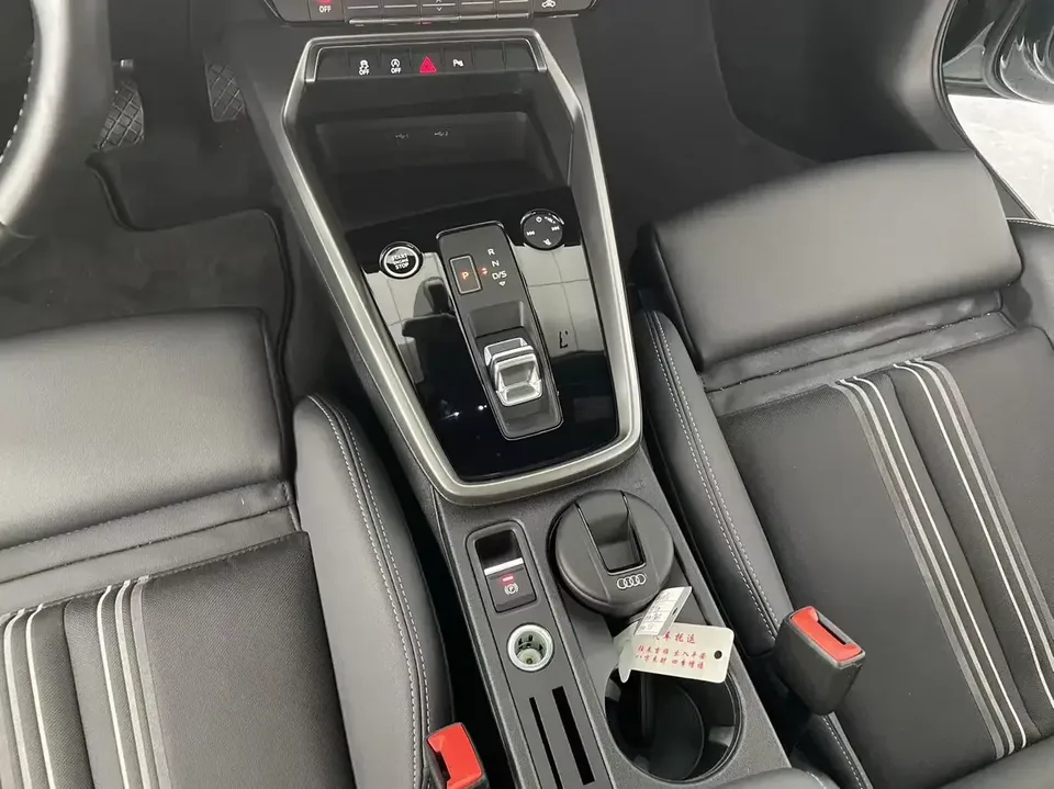 Audi A3 Audi A3 2022 Sportback 35 TFSI Stylish and sporty 2022 — thumbnail 3