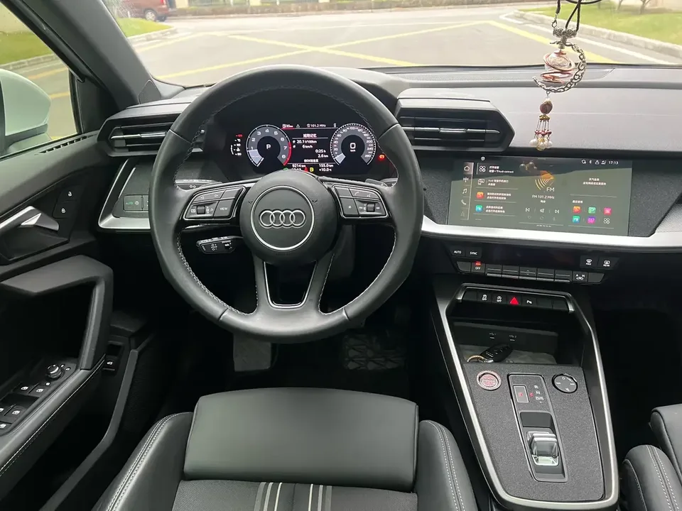 Audi A3 Audi A3 2024 Sportback 35 TFSI Stylish and sporty 2024 — thumbnail 4