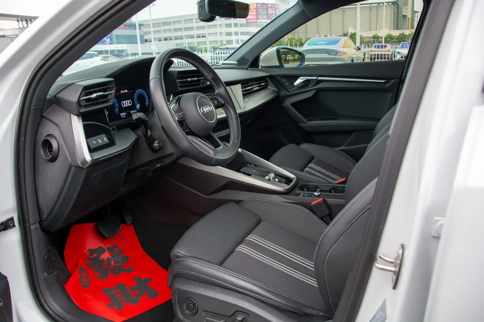 Audi A3 Audi A3 2024 A3L Limousine 35 TFSI Stylish Sports 2024 — миниатюра 5