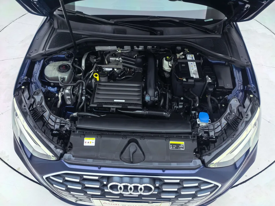Audi A3 Audi A3 2021 Sportback 35 TFSI Stylish and sporty 2022 — thumbnail 3