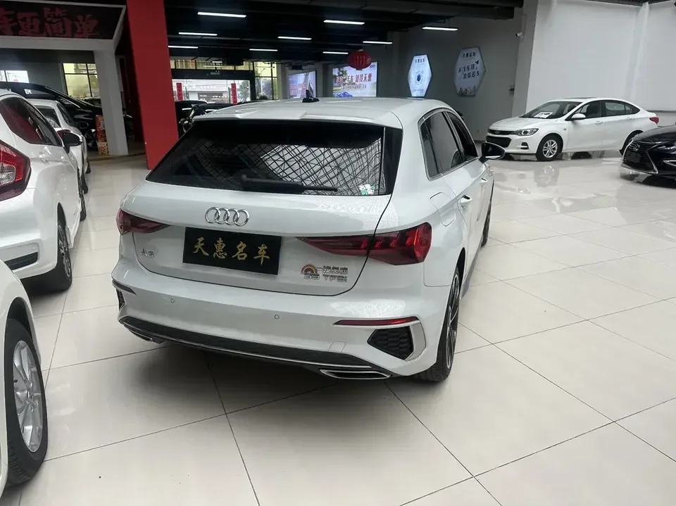Audi A3 Audi A3 2022 Sportback 35 TFSI Stylish and sporty 2023 — thumbnail 3