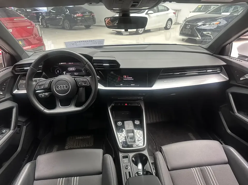 Audi A3 Audi A3 2022 Sportback 35 TFSI Stylish and sporty 2023 — thumbnail 4
