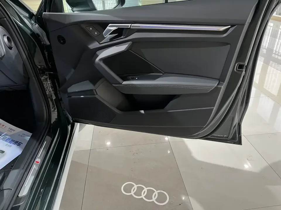 Audi A3 Audi A3 2024 Sportback 35 TFSI Stylish and sporty 2024 — thumbnail 5