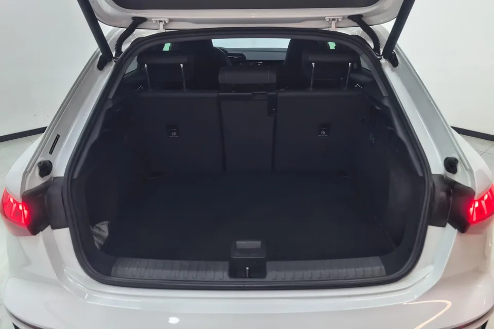 Audi A3 Audi A3 2024 Sportback 35 TFSI Stylish and sporty 2024 — thumbnail 5