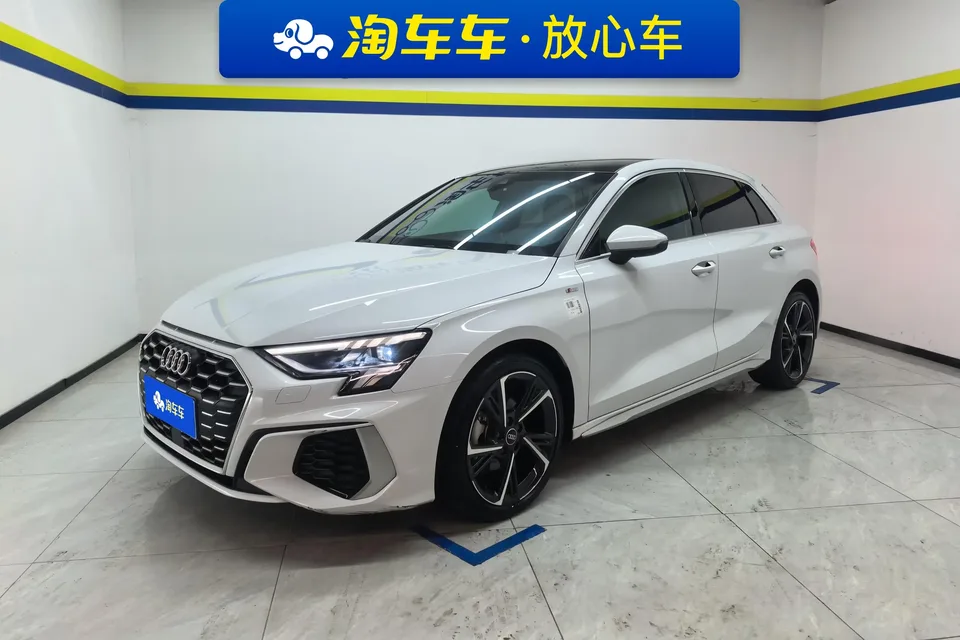 Audi A3 Audi A3 2024 Sportback 35 TFSI Stylish and sporty 2024 — photo 1, buy with delivery to Moscow