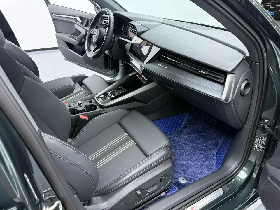 Audi A3 Audi A3 2024 Sportback 35 TFSI Stylish and sporty 2024 — thumbnail 2