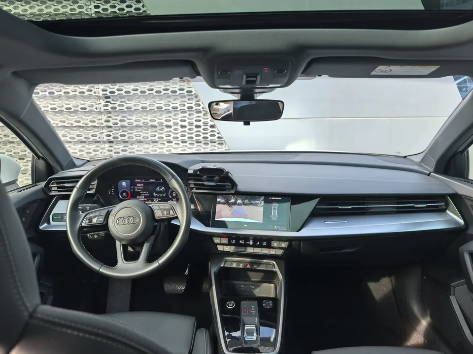 Audi A3 Audi A3 2022 Sportback 35 TFSI Stylish and sporty 2022 — миниатюра 3